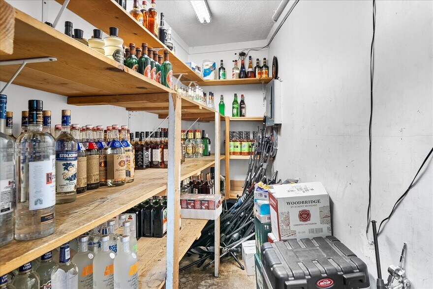 More Photos Of 2400 E 7th St, Long Beach Restaurant For Sale