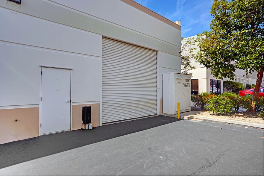 More Photos Of 41551 Date St, Murrieta Light Manufacturing For Sale