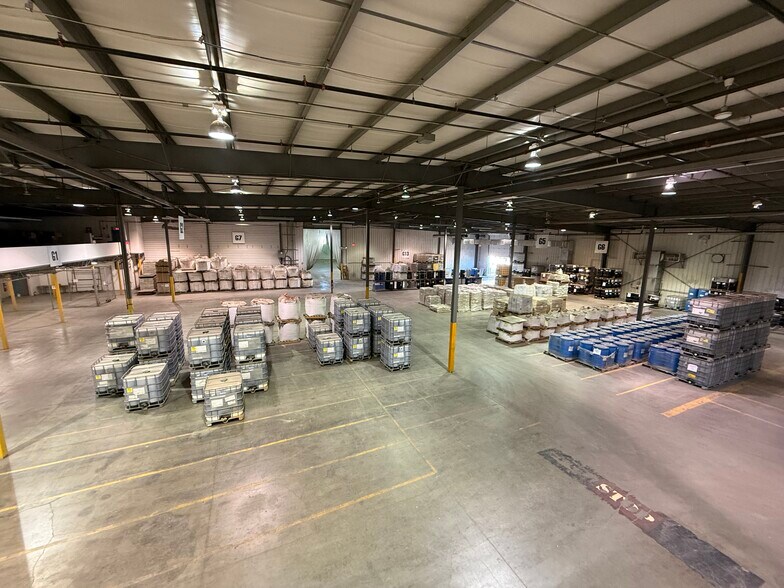 More Photos Of 4975 43rd St SE, Calgary Warehouse For Sale