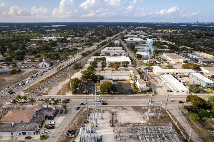 More Photos Of 55 SW 10th St, Deerfield Beach Service For Sale