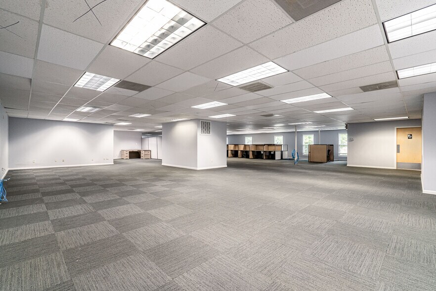 More Photos Of 617 Mulberry St, Elizabethtown Office For Sale