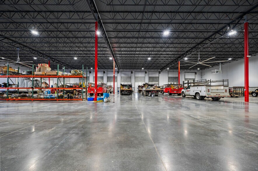 More Photos Of 4889 Alliance Dr, Mason Distribution For Sale