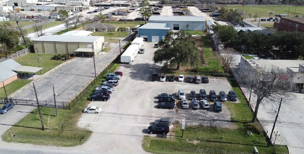 Primary Photo Of 1136 Sheldon Rd, Channelview Distribution For Lease