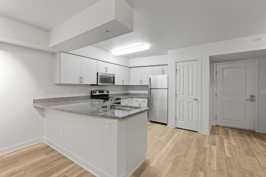 More Photos Of 11101 NE 12th St, Bellevue Apartments For Lease
