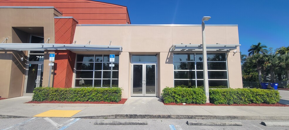 Primary Photo Of 7117 Congdon Rd, Fort Myers Medical For Lease