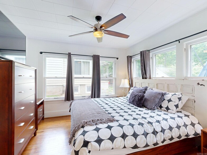 More Photos Of 305 Richard St, Hot Springs National Park Specialty For Sale