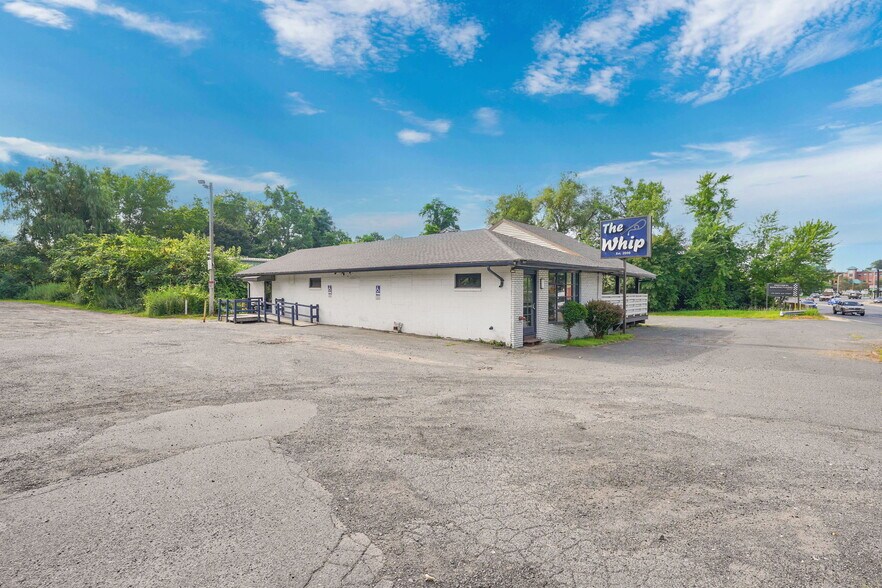 More Photos Of 287 N Elm St, Westfield Restaurant For Sale