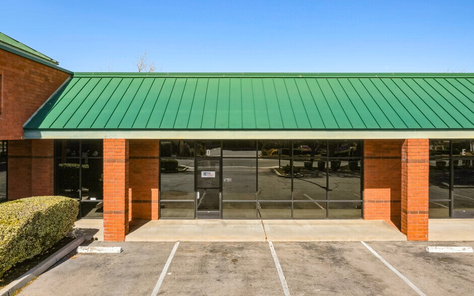 More Photos Of 1113 W Avenue M4, Palmdale Office For Lease