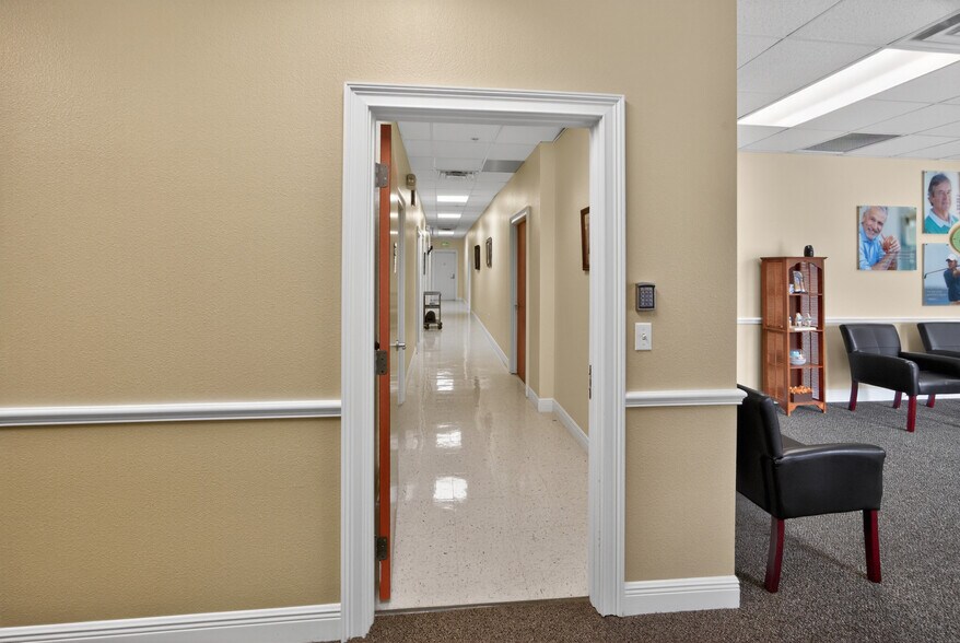 More Photos Of 733 & 737 County Road 466, Lady Lake Medical For Sale