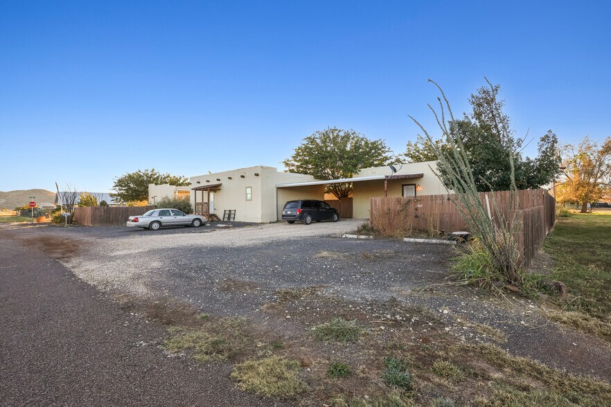 More Photos Of 1105 N 13th St, Alpine Apartments For Sale