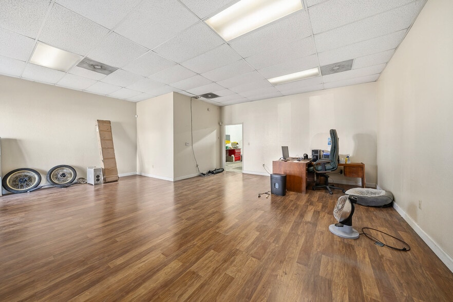 More Photos Of 2919 Union Rd, Paso Robles Flex For Lease