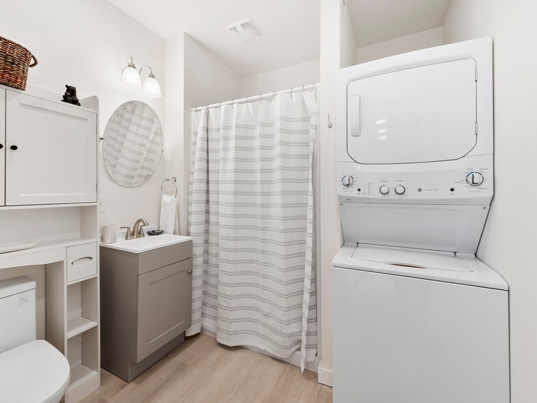 More Photos Of 58 Gunter Town Rd., Marshall Self Storage For Sale