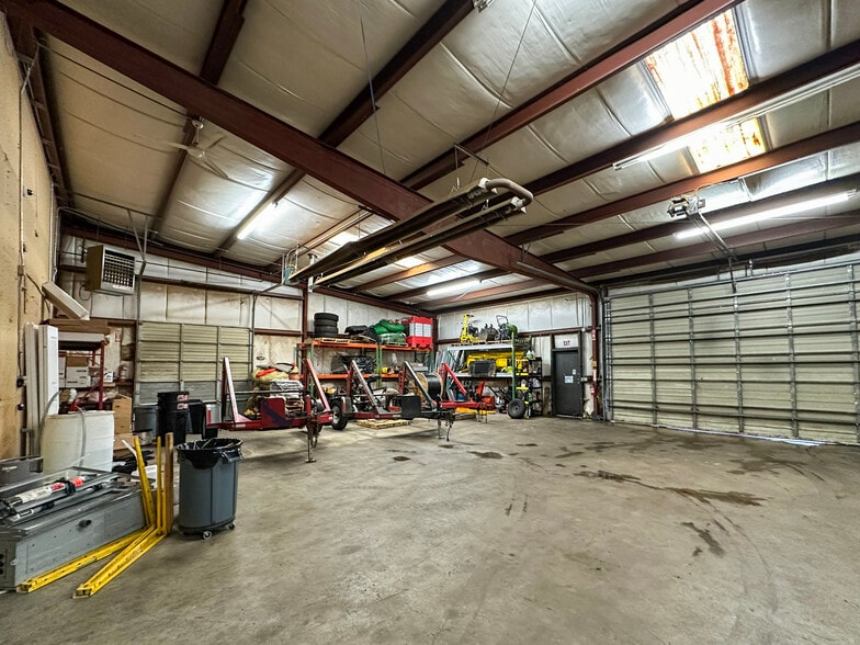 More Photos Of 23 William Way, Bellingham Warehouse For Lease