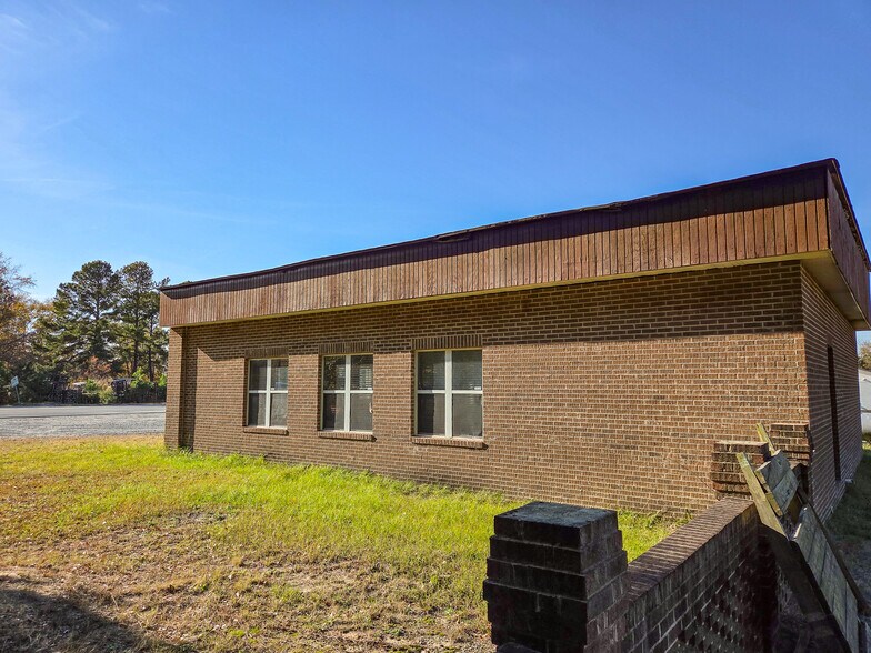 More Photos Of 3833 US-220, Jackson Springs General Retail For Sale