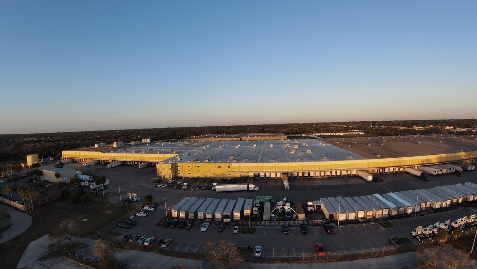 Primary Photo Of 6100-6284 McIntosh Rd, Sarasota Refrigeration Cold Storage For Lease