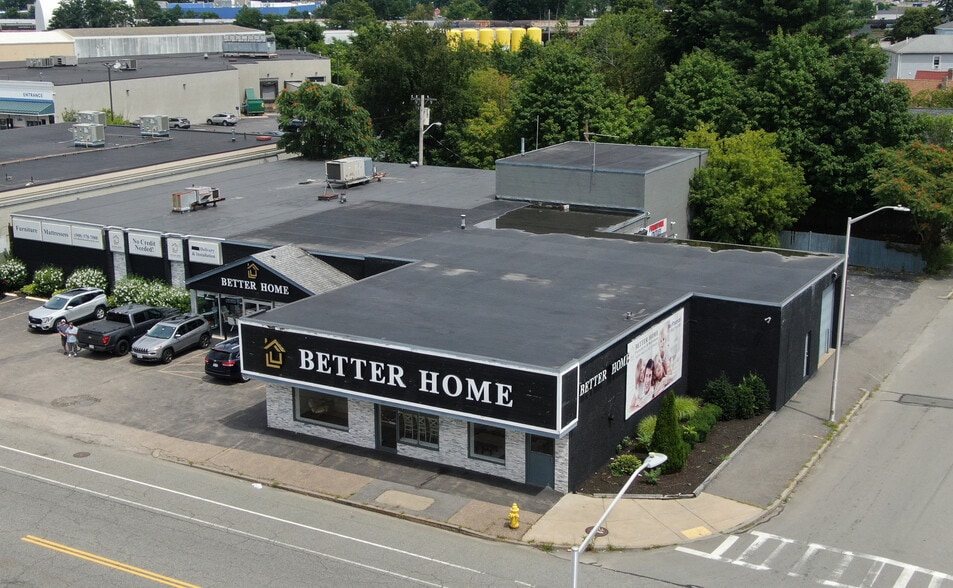 More Photos Of 574 Southbridge St, Worcester Storefront For Sale