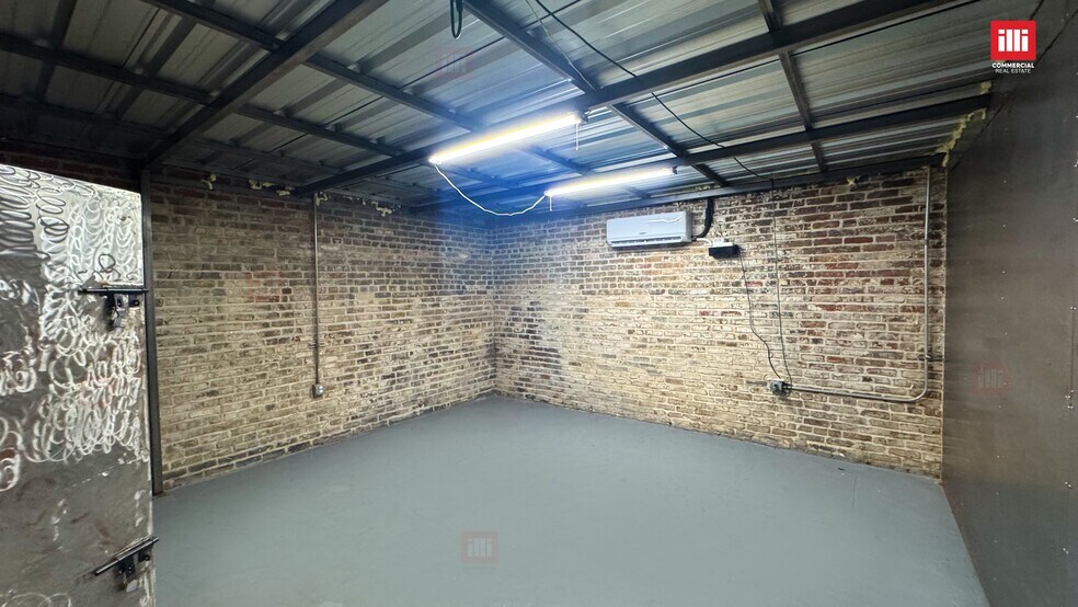 More Photos Of 1361 Newton St, Los Angeles Warehouse For Sale