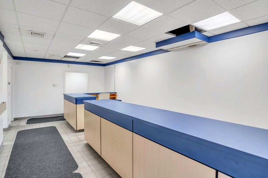 More Photos Of 253 Greenfield Rd, South Deerfield Auto Dealership For Sale