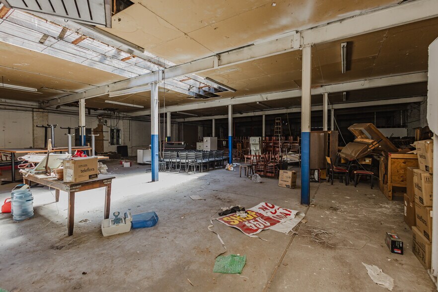 More Photos Of 470 N Seneca St, Wichita Warehouse For Sale