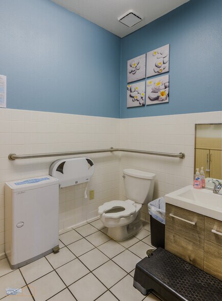 More Photos Of 340 Maple St, Frederick Specialty For Sale