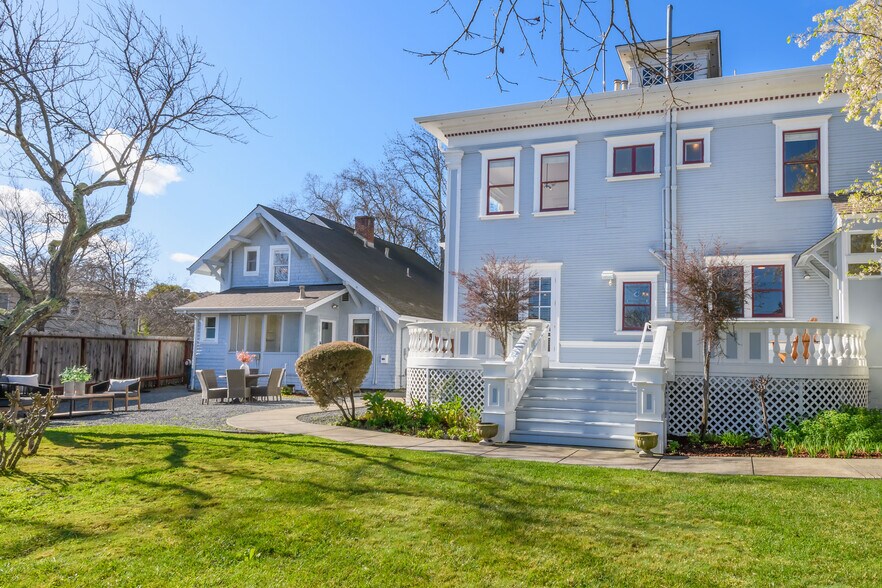 More Photos Of 8 Keller St, Petaluma Office Residential For Sale