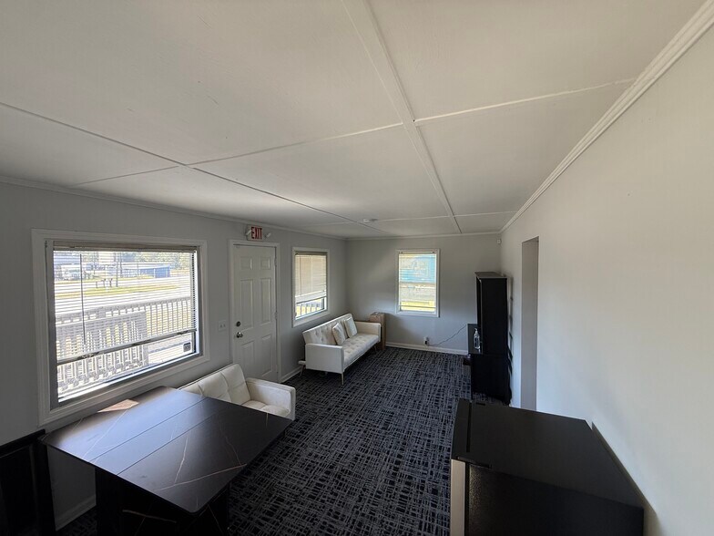 More Photos Of 2209 Old Covington Hwy SW, Conyers Office For Lease