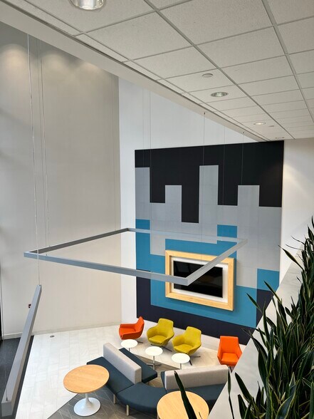 More Photos Of 500 Northridge Rd, Atlanta Office For Lease