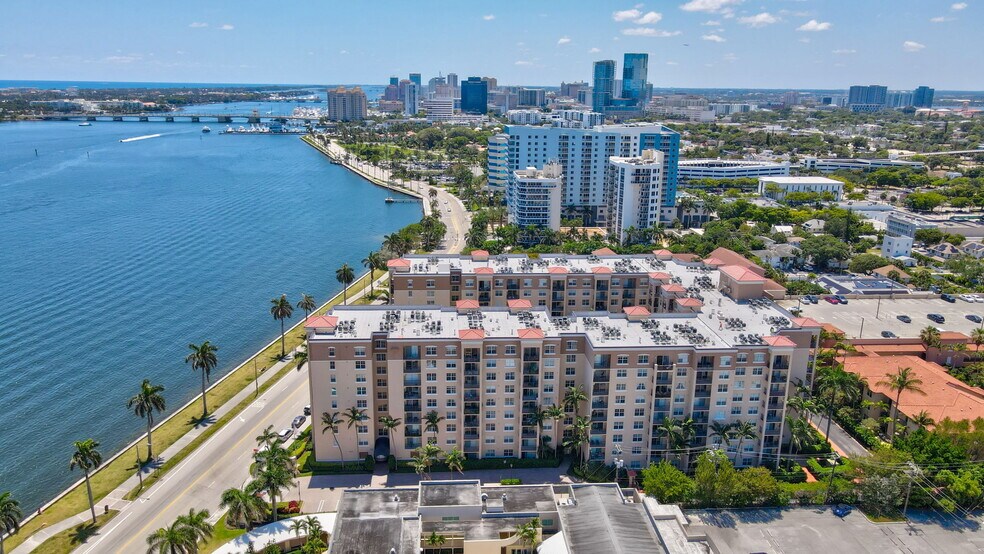 More Photos Of 1804 N Dixie Hwy, West Palm Beach Office For Sale