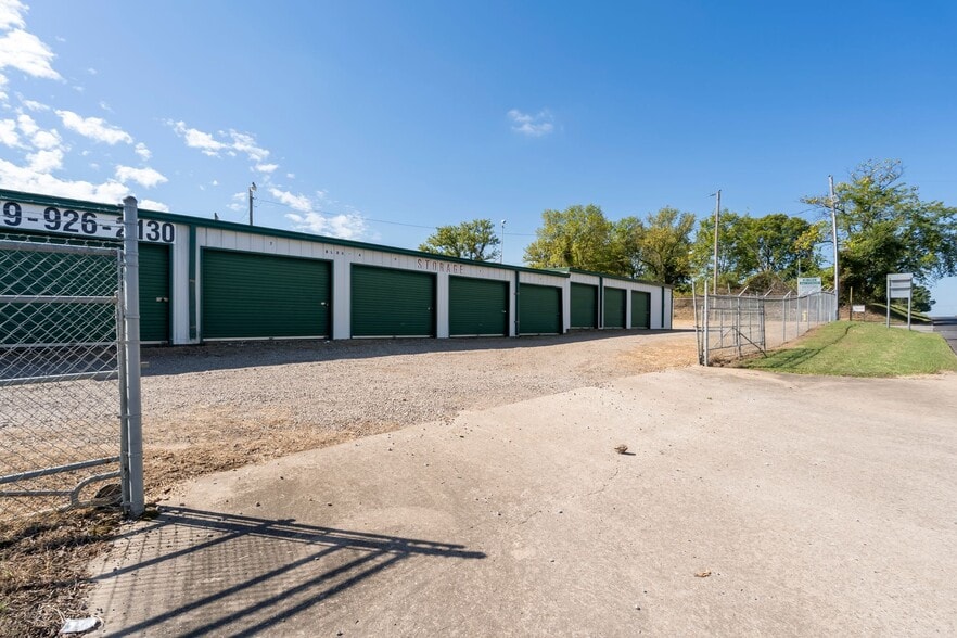 More Photos Of 2510 Kibler Rd, Van Buren Self Storage For Sale