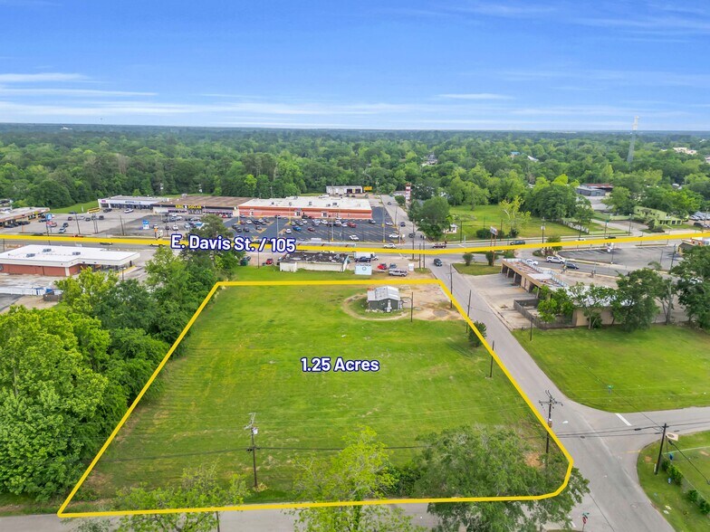 More Photos Of 418 6th Street, Conroe Land For Sale