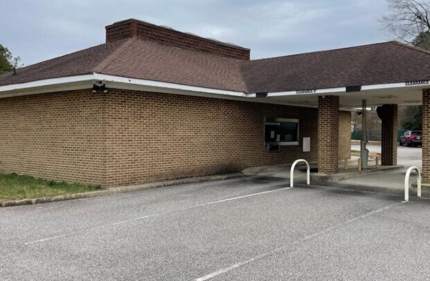 Primary Photo Of 4023 W Hundred Rd, Chester Freestanding For Lease