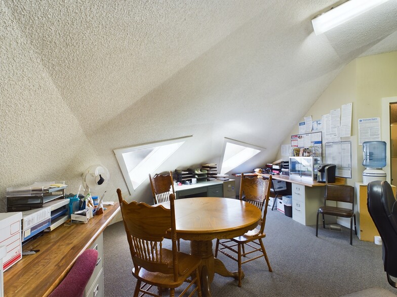 More Photos Of 3610 Old Highway 53, Clearlake Office For Sale