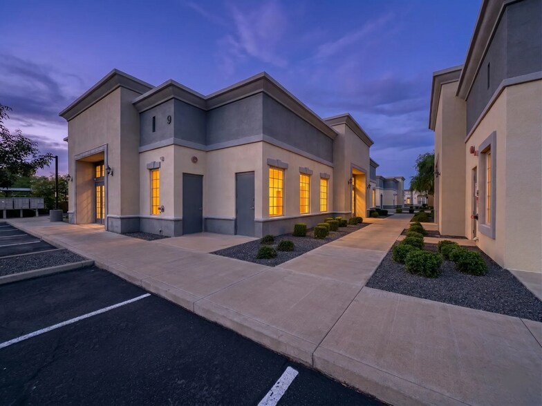 More Photos Of 690 E Warner Rd, Gilbert Office For Lease