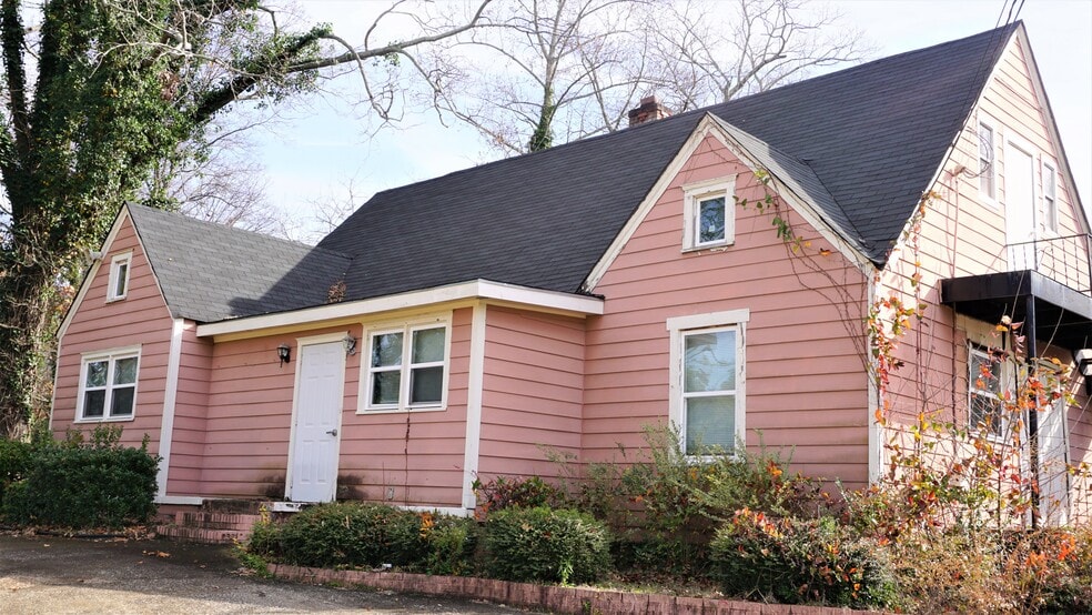 More Photos Of 2589-2613 Tilson Rd, Decatur Religious Facility For Lease