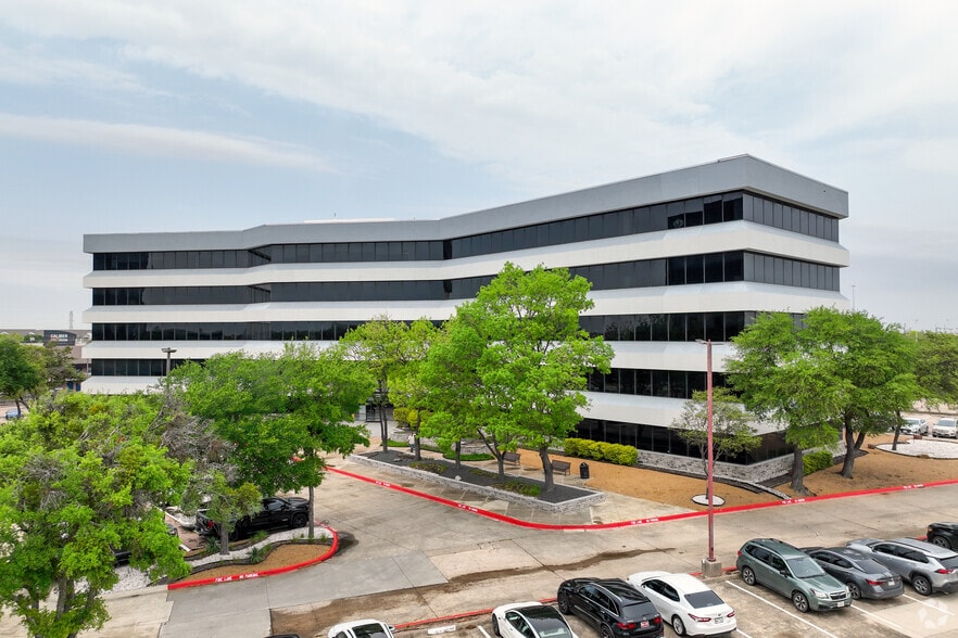 Primary Photo Of 555 Republic Dr, Plano Office For Lease