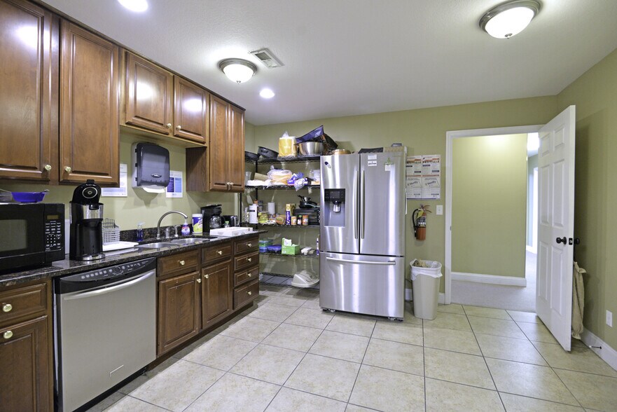 More Photos Of 2180 Stein Dr, Chattanooga Warehouse For Sale