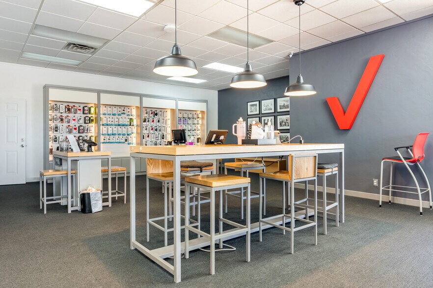 More Photos Of 140 Country Center Dr, Pagosa Springs Storefront For Sale