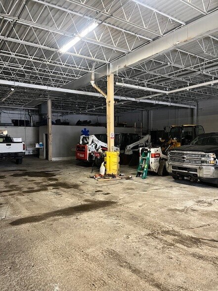 More Photos Of 4495 Cranwood Pky, Warrensville Heights Warehouse For Sale