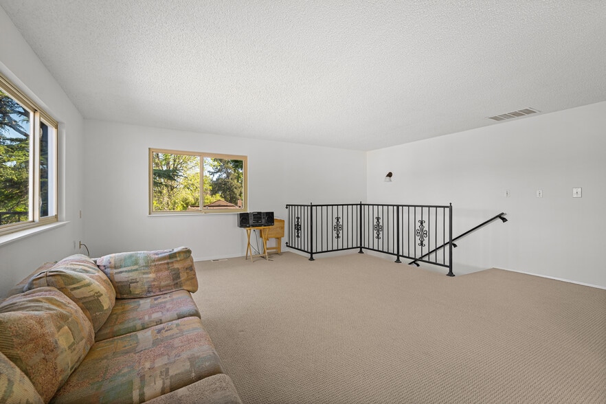 More Photos Of 611 Hendley St, Santa Rosa Apartments For Sale