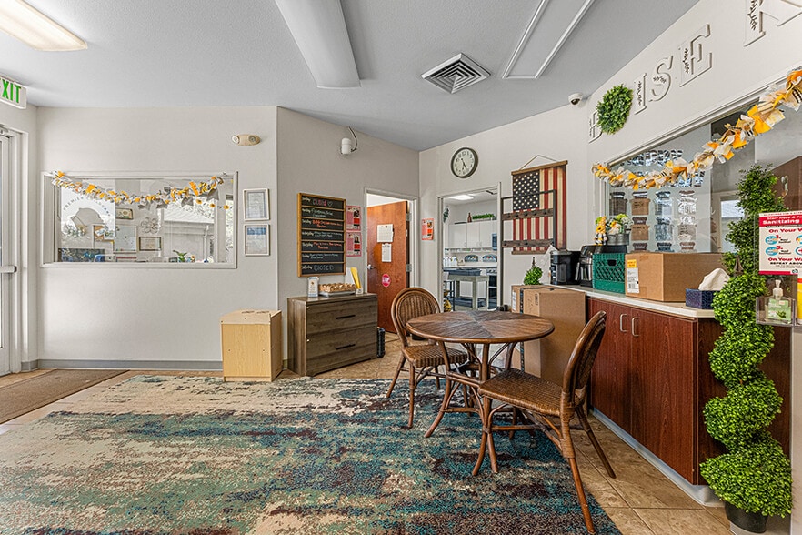 More Photos Of 13013 W Persimmon Ln, Boise Office For Sale
