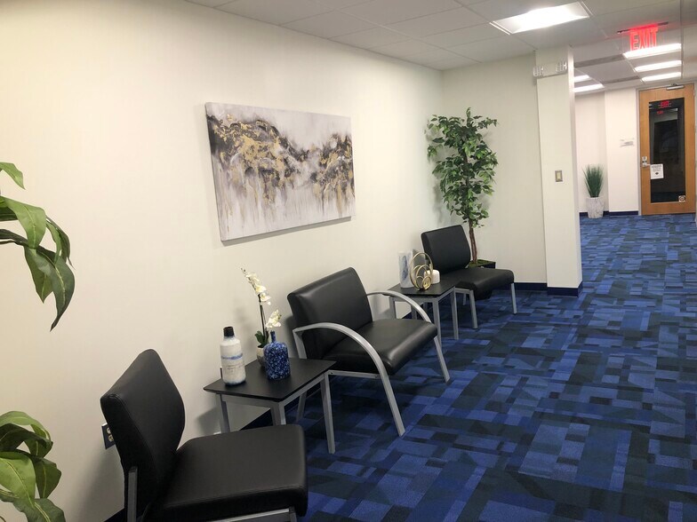 More Photos Of 107 Carpenter Dr, Sterling Office For Lease