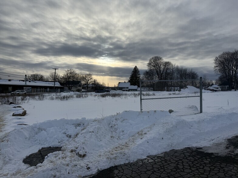 More Photos Of 77 New Salem St, Laconia Land For Sale