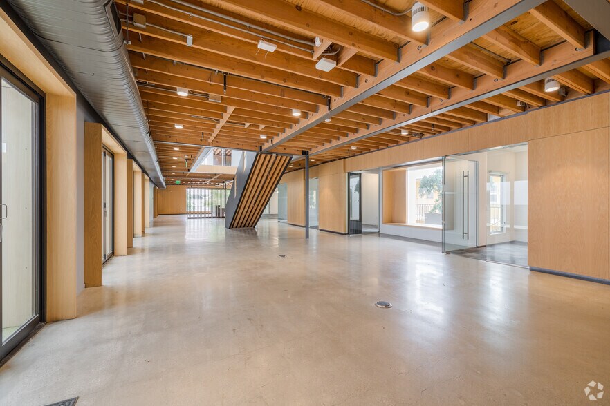 More Photos Of 3760 Motor Ave, Los Angeles Loft Creative Space For Lease