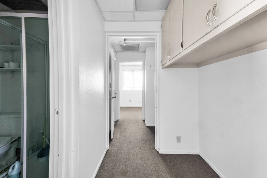 More Photos Of 42725 2nd St E, Lancaster Manufacturing For Sale