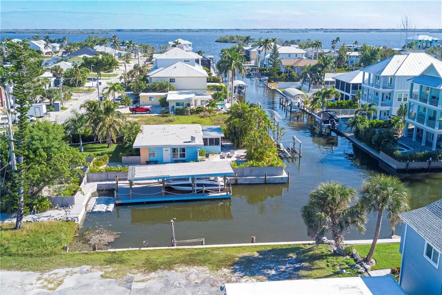 More Photos Of 6101 Estero Blvd, Fort Myers Restaurant For Sale