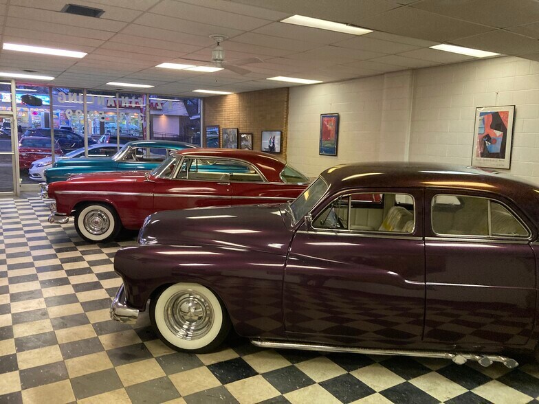 More Photos Of 2126 Boston Ave, Bridgeport Auto Dealership For Lease