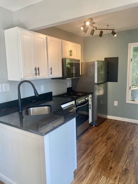 More Photos Of 809 Hanson St, Salisbury Multifamily For Sale