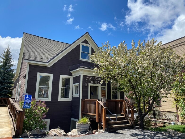 Primary Photo Of 10069 W River St, Truckee Office For Lease