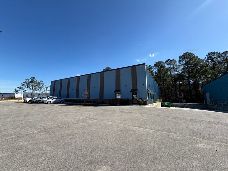 Primary Photo Of 120 Hodge Rd, Summerville Industrial For Lease