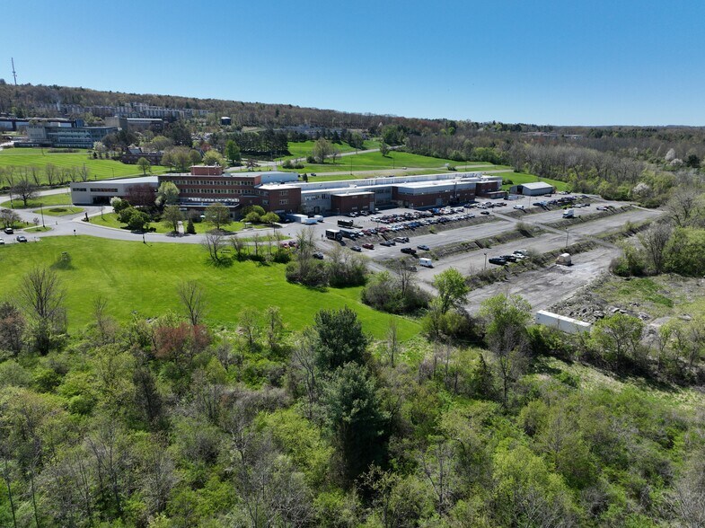 More Photos Of 950 Danby Rd, Ithaca Light Manufacturing For Lease